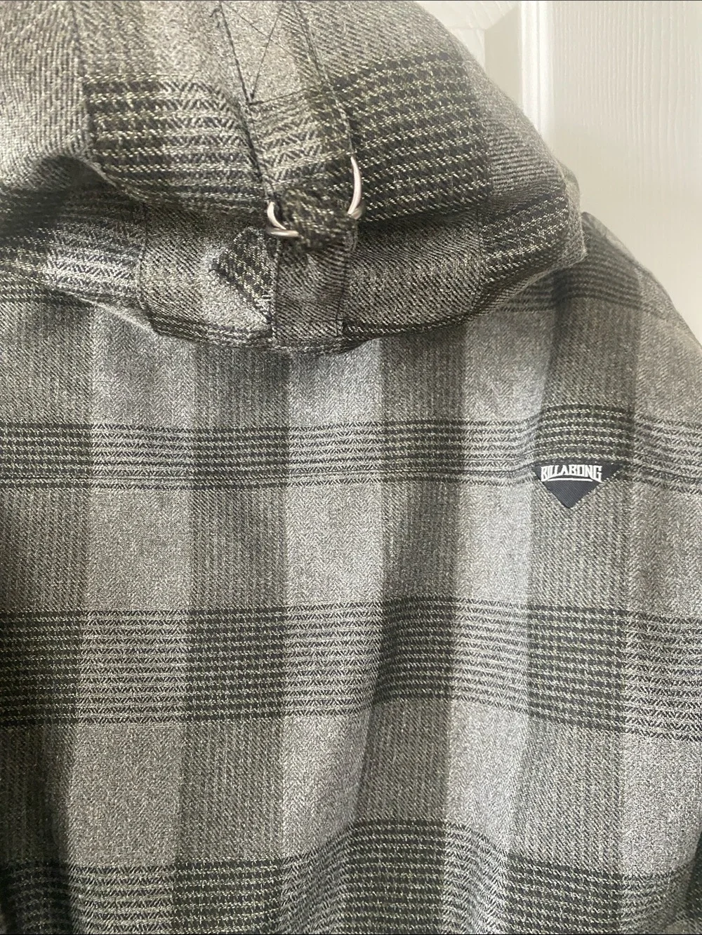 Billabong’s Men’s Gray Plaid Hooded 4 Pocket 1 inside Jacket With Adjustable Fit - Picture 8 of 15